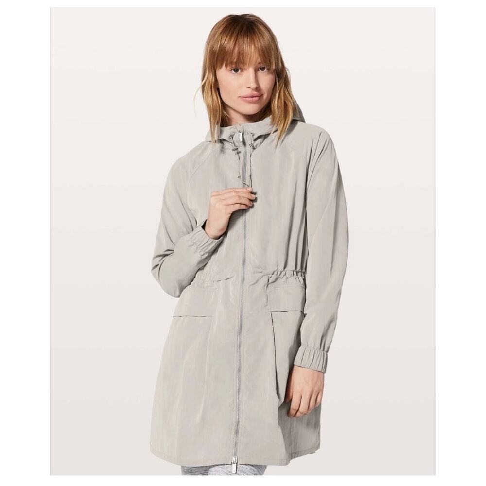 Lululemon Pack and Glyde Gray Women Trench Rain Hooded Coat 8 Fall Winter Hiking